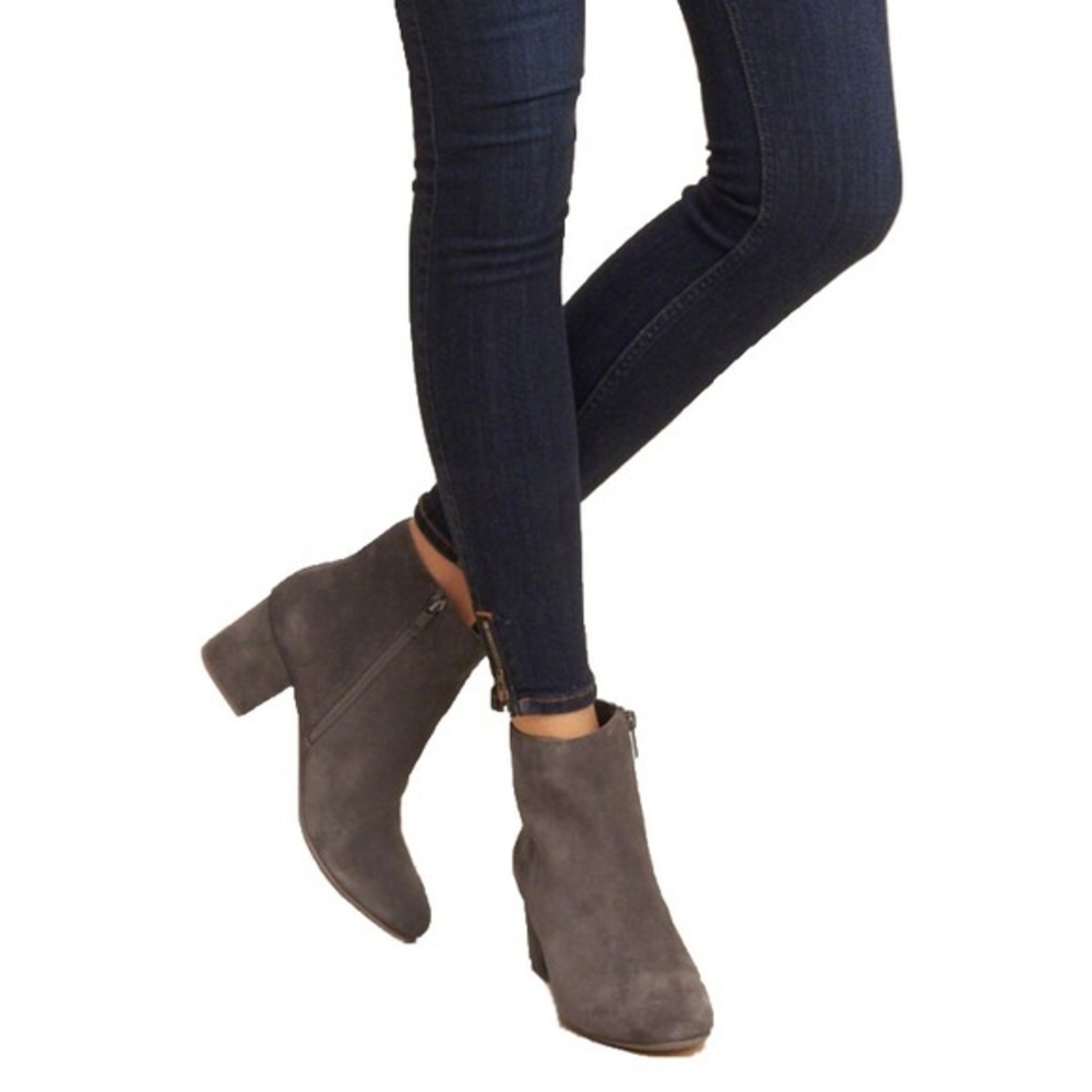 Steve Madden Booties - Picture 2 of 6